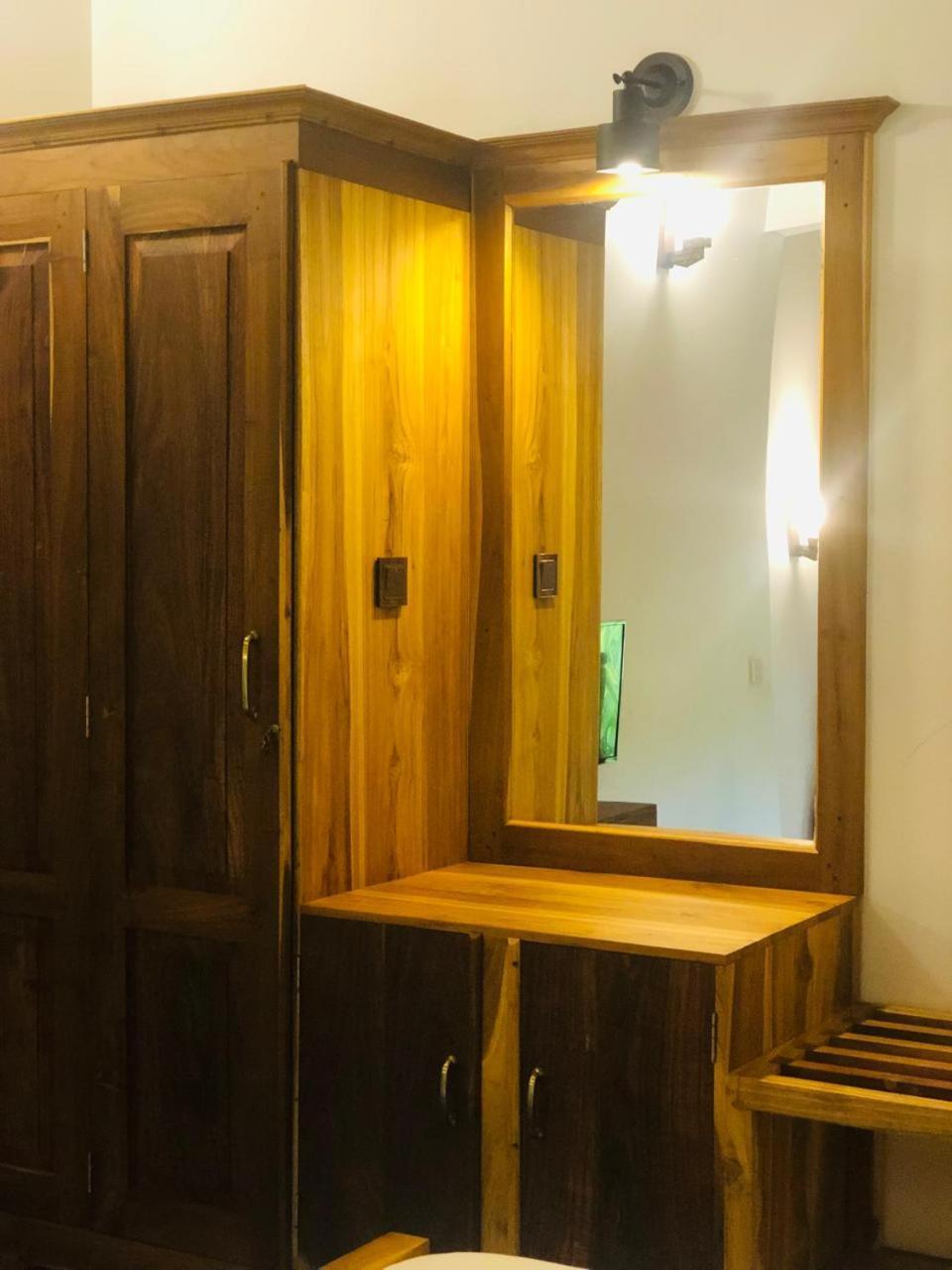 Landa Holiday House Белиулойя Экстерьер фото